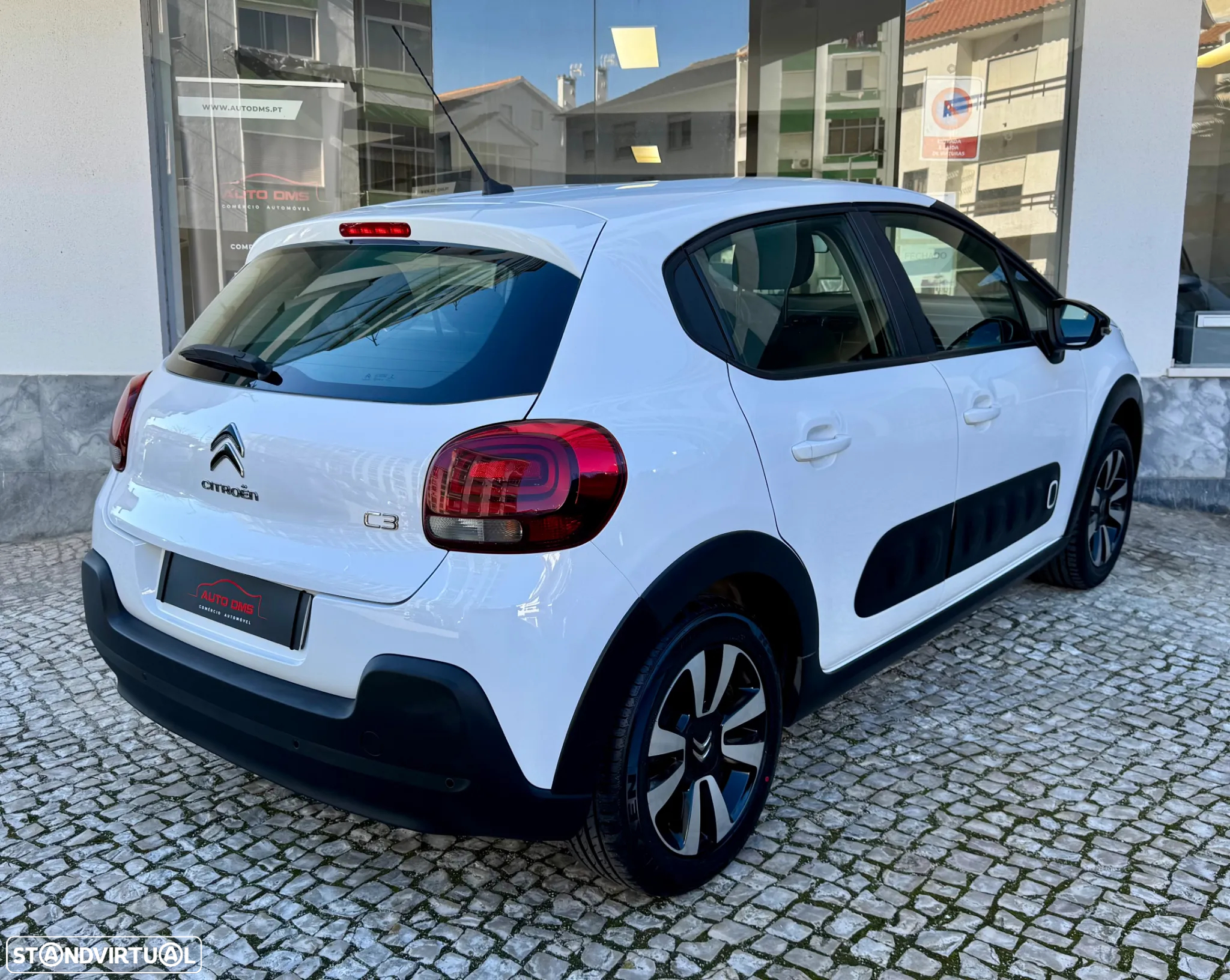 Citroën C3 1.2 PureTech Shine - 4