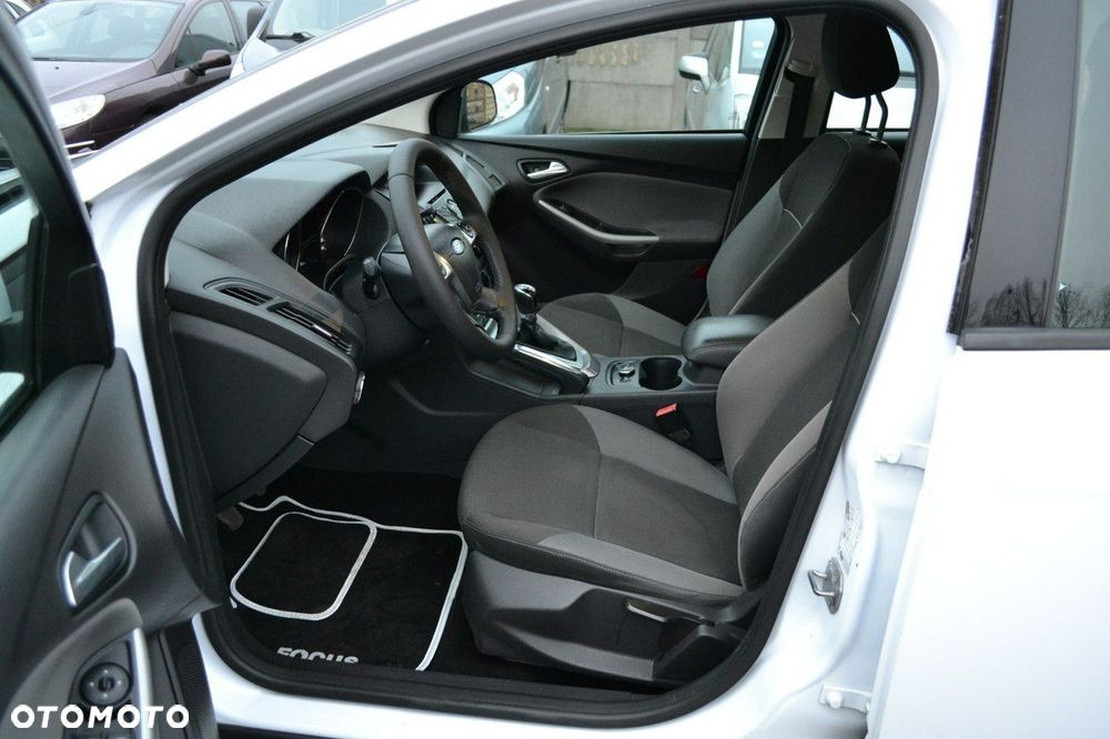 Ford Focus 1.6 Edition - 5