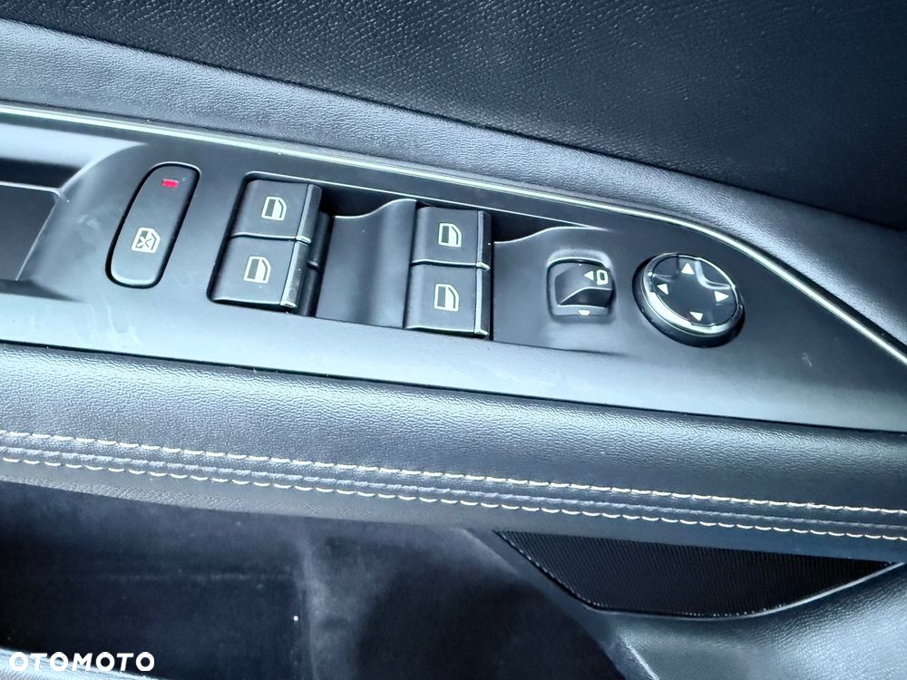 Peugeot 3008 1.5 BlueHDi GT S&S EAT8 - 19