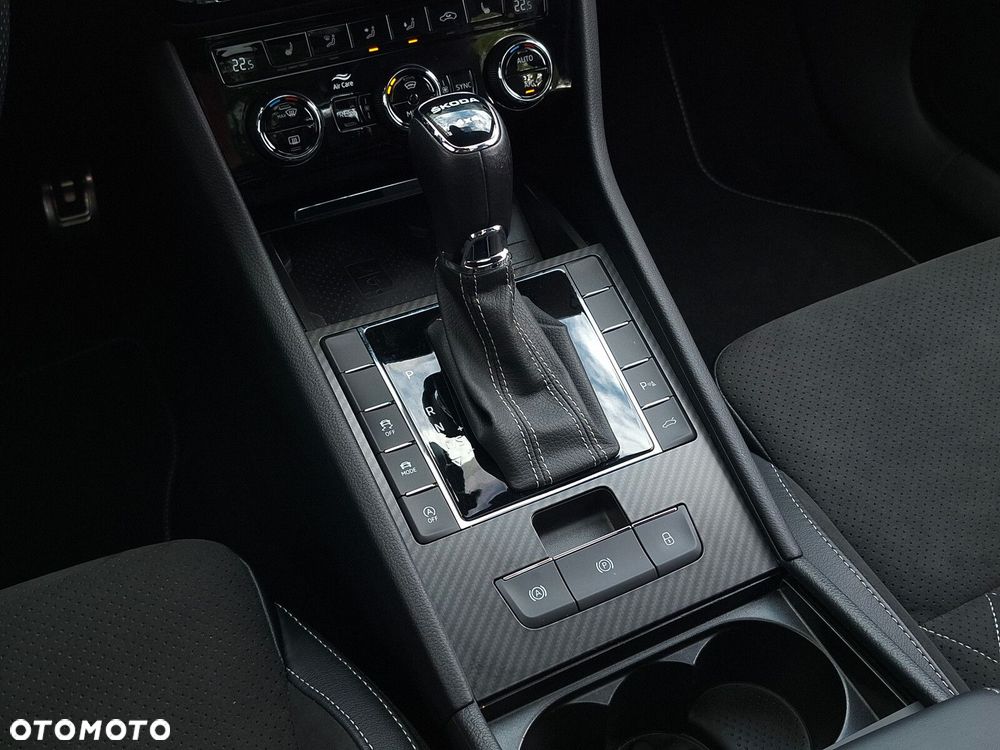 Skoda Superb 2.0 TDI SCR 4x4 Sportline DSG - 21