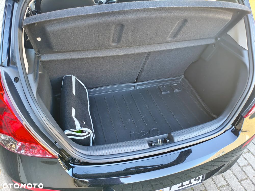 Hyundai i20 1.2 Intro Edition - 18