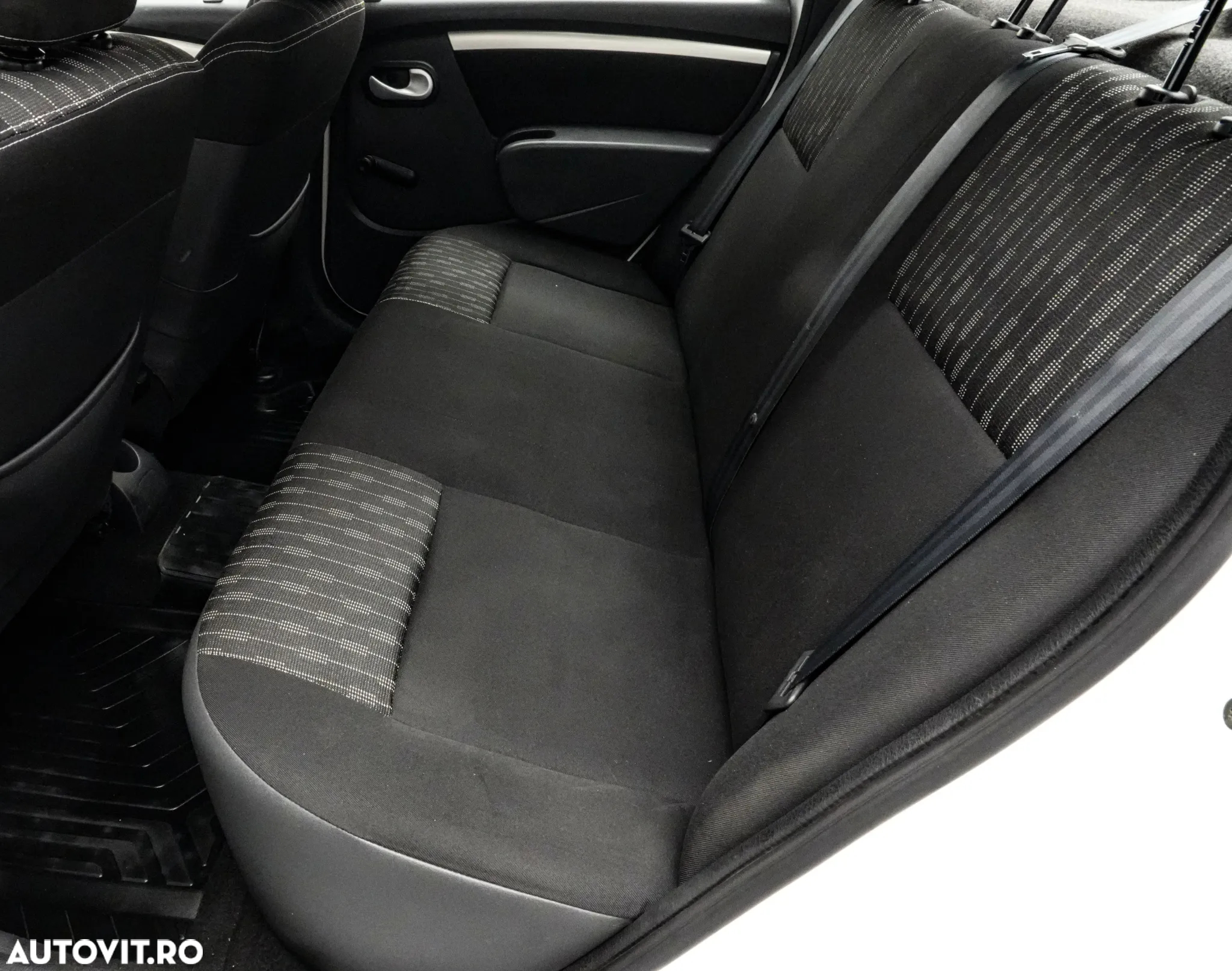 Dacia Logan 1.5 75CP Ambiance - 13