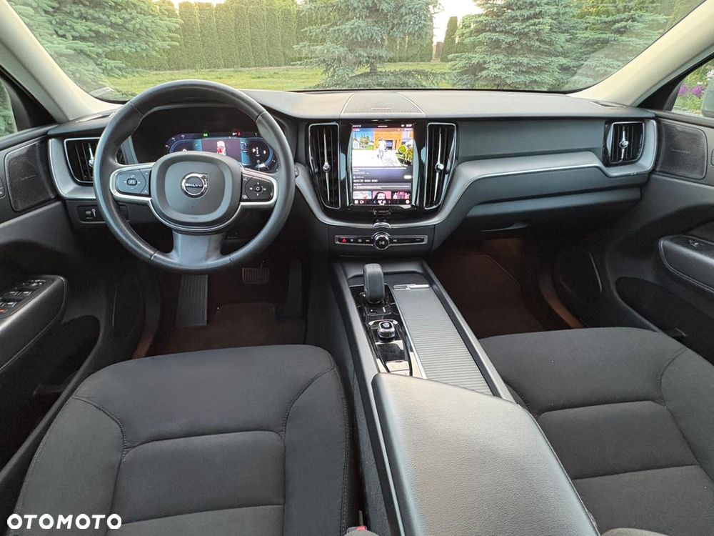 Volvo XC 60 B4 D AWD Momentum Pro - 18