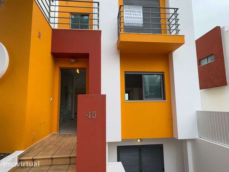 Moradia T4 com Piscina | Vista Rio Arade | Ferragudo - Grande imagem: 2/12