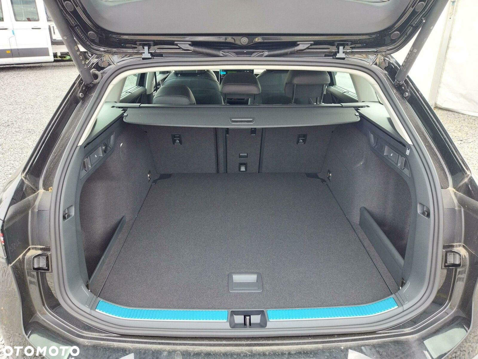 Volkswagen Passat - 5