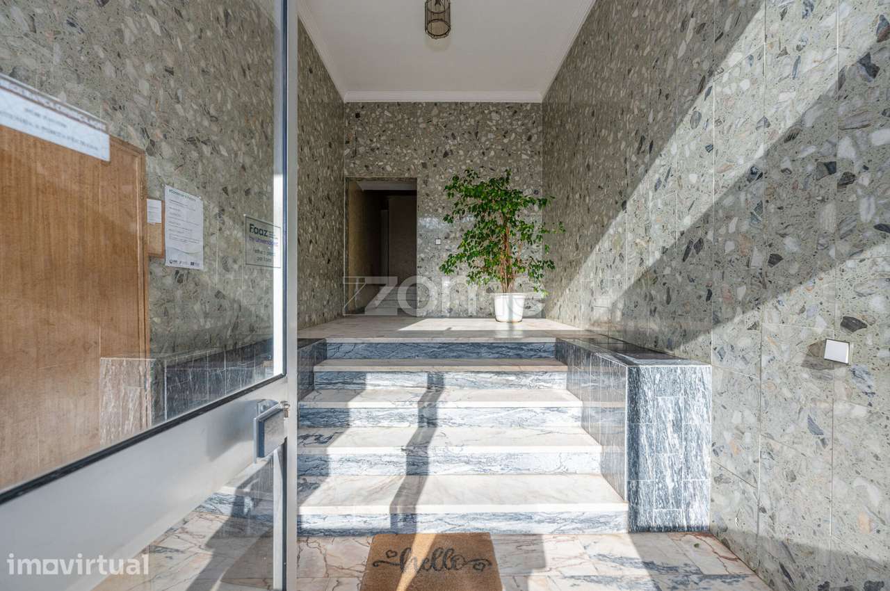 Apartamento T3 Totalmente Remodelado com Garagem em Matosinhos - Grande imagem: 3/53