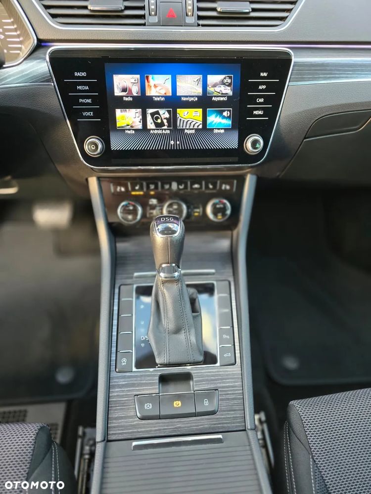 Skoda Superb 2.0 TDI DSG Style - 21