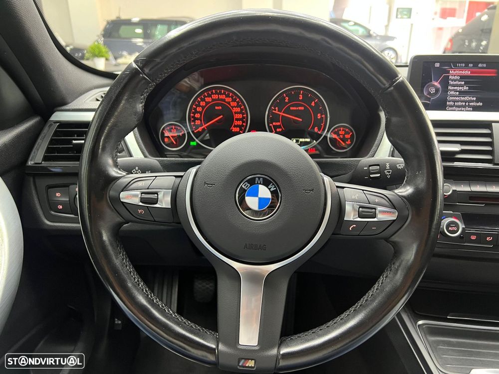 BMW 320 d Touring Pack M - 29