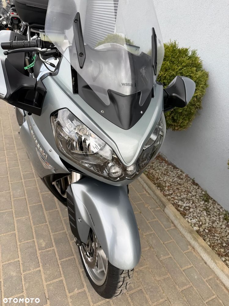 Kawasaki GTR - 26