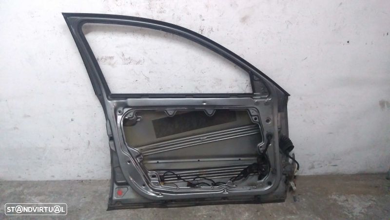 Porta Frente Esq Volkswagen Passat (3B3) - 4