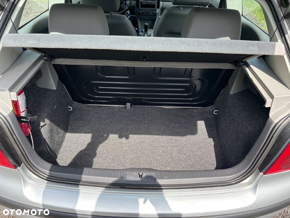 Volkswagen Polo 1.2 - 15