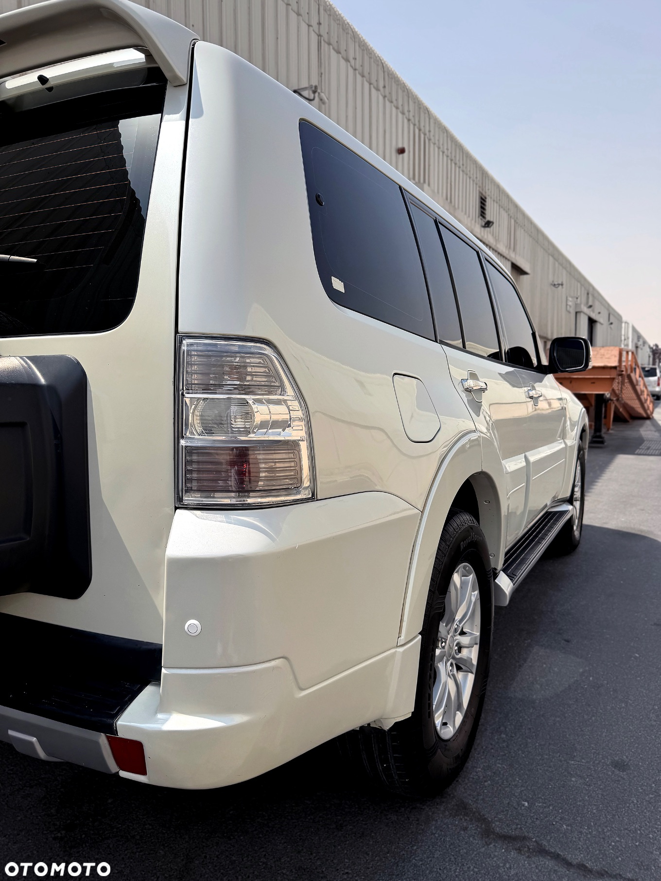 Mitsubishi Pajero 3.8 V6 Instyle - 13