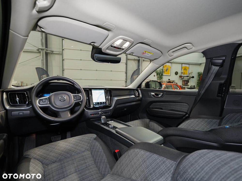 Volvo XC 60 B4 D AWD Core - 16