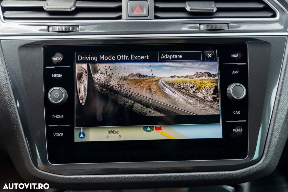 Volkswagen Tiguan 2.0 TDI 4Mot DSG Elegance - 37