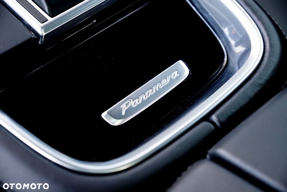 Porsche Panamera 4 - 38