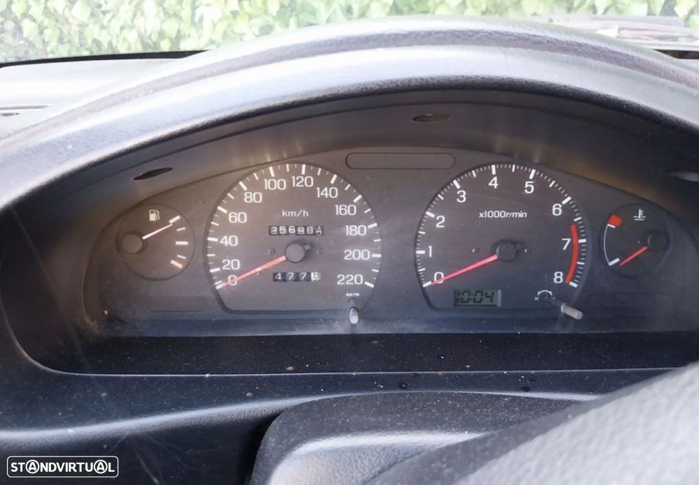 Nissan Sunny Hatchback 1.4 SLX - 8