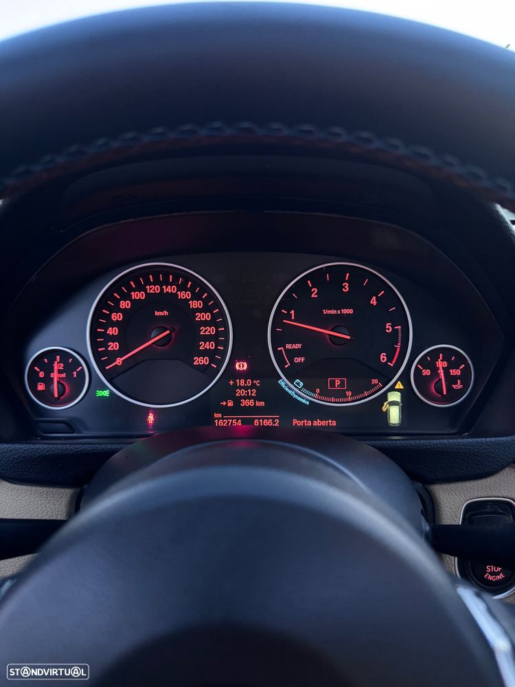 BMW 320 d Auto Line Luxury - 2