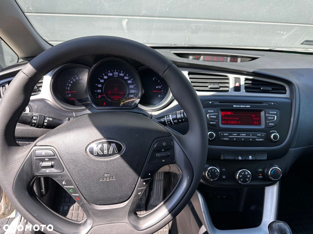 Kia Ceed 1.4 L - 16