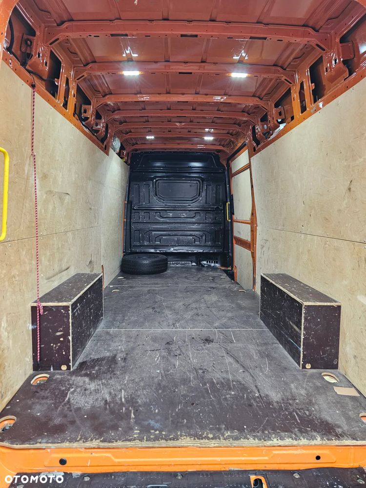 Volkswagen CRAFTER - 17