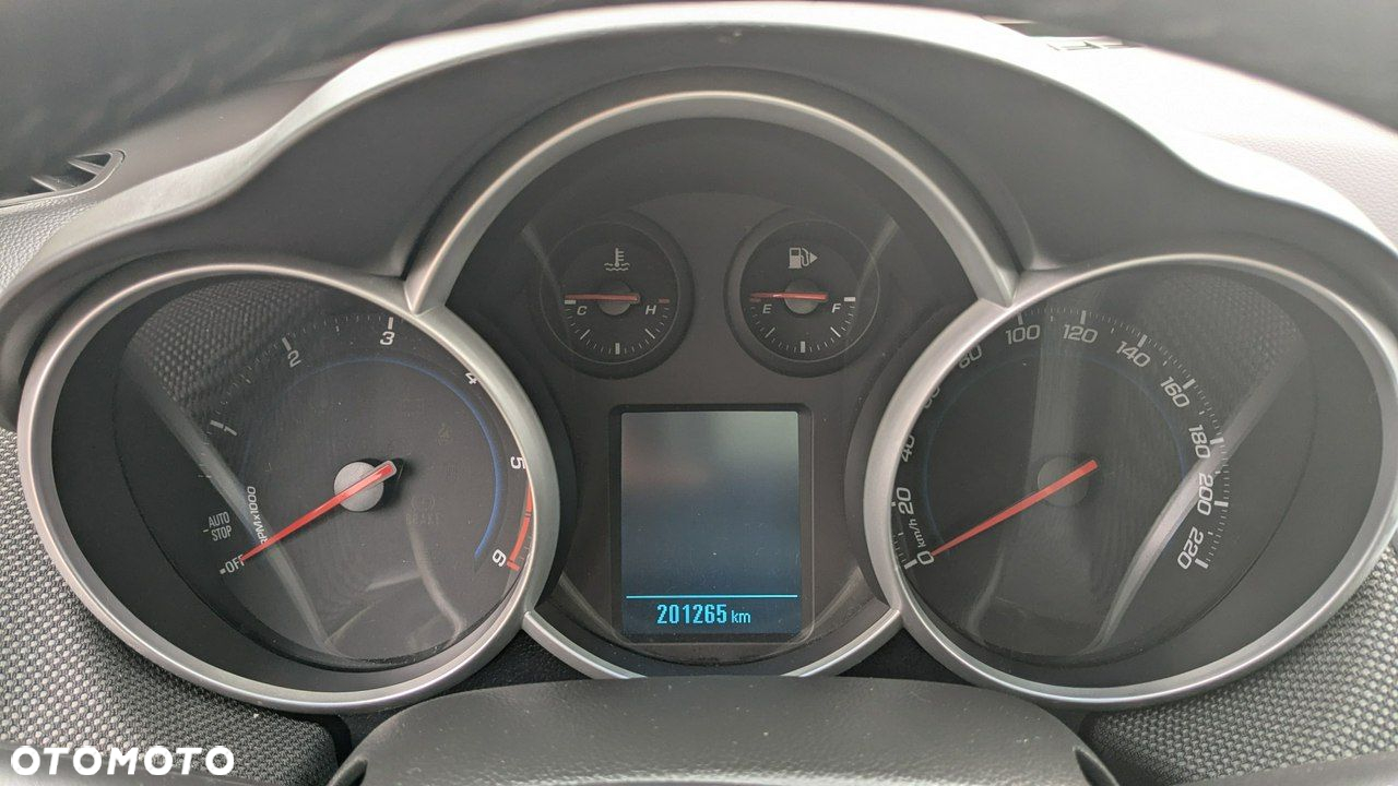 Chevrolet Cruze - 21