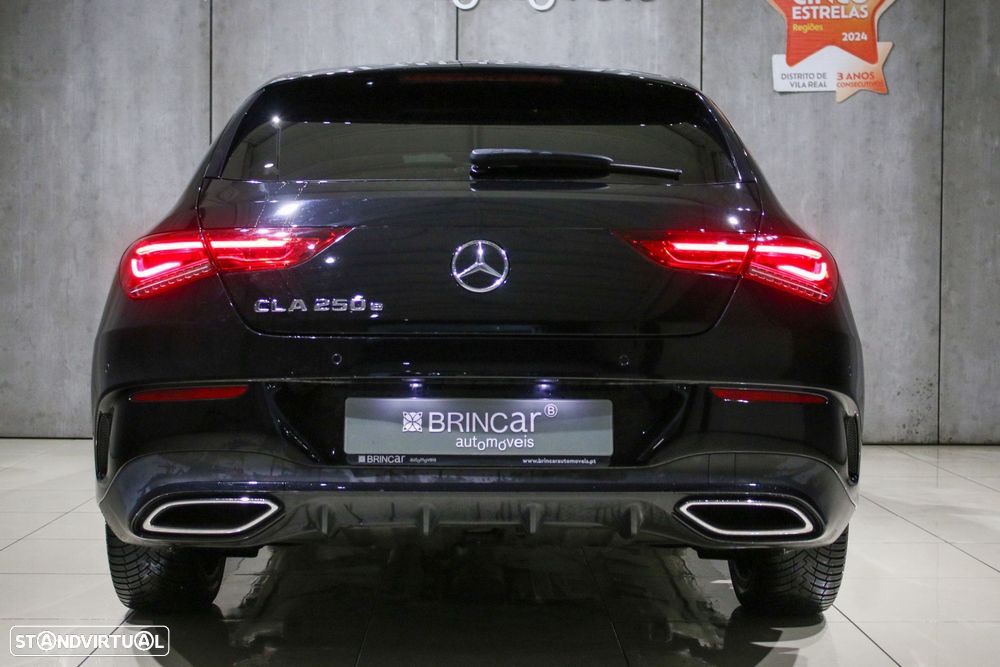 Mercedes-Benz CLA 250 e Shooting Brake AMG Line - 16