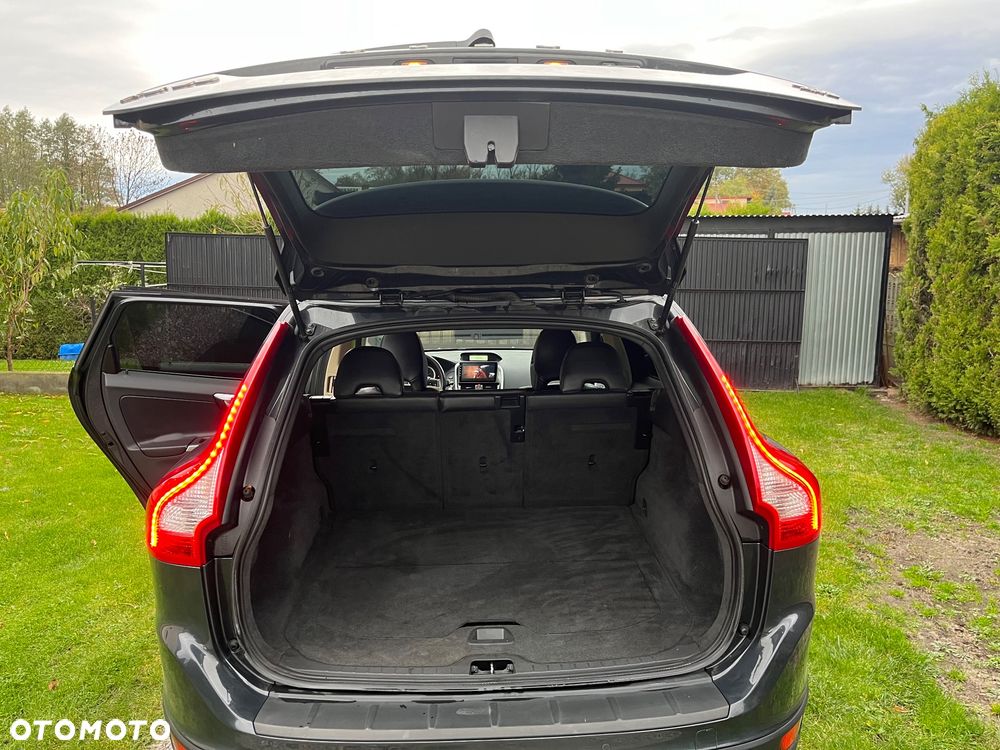 Volvo XC 60 D5 AWD Summum - 22
