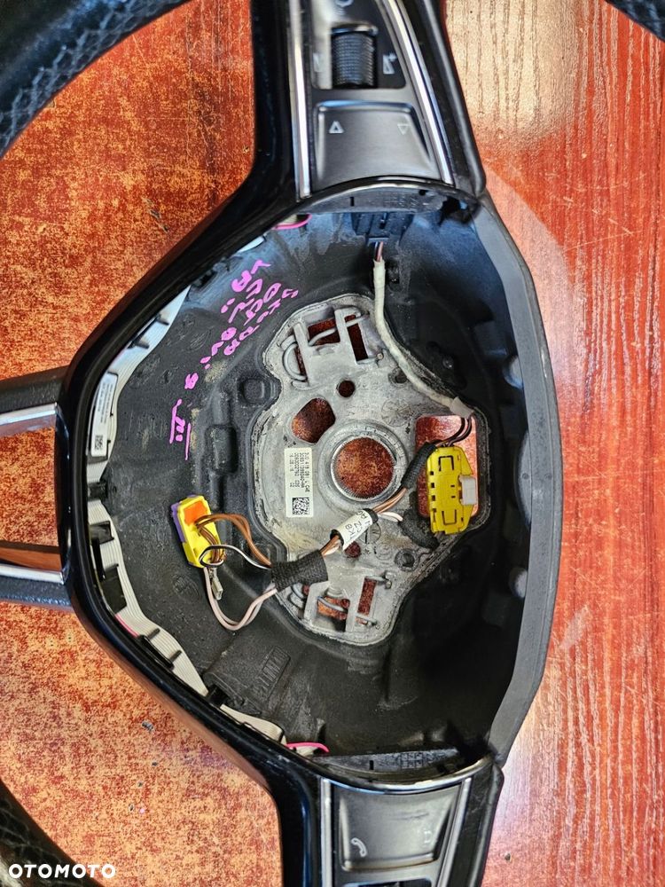 KIEROWNICA SKÓRA SKODA OCTAVIA III 3 EU - 2