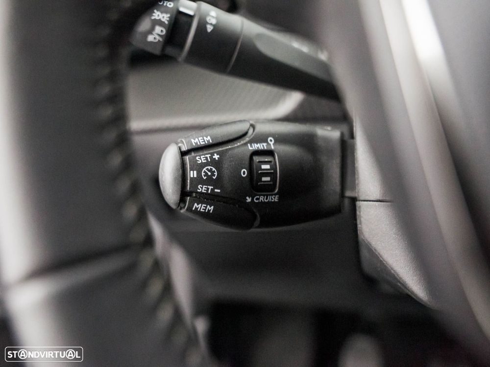 Peugeot 208 1.2 PureTech Active Pack - 15