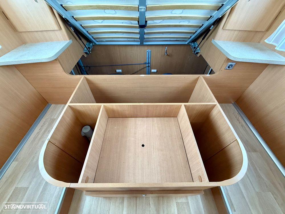 Chausson Flash 28 - Cama Central - 29