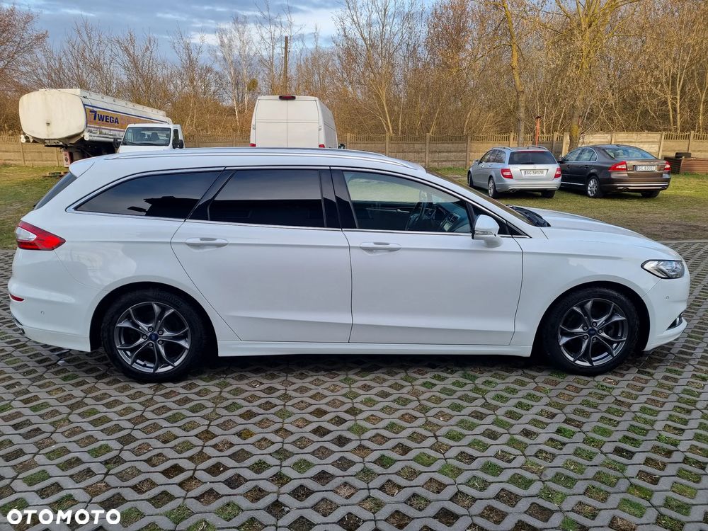 Ford Mondeo 2.0 TDCi Bi-Turbo PowerShift-Aut Titanium - 4