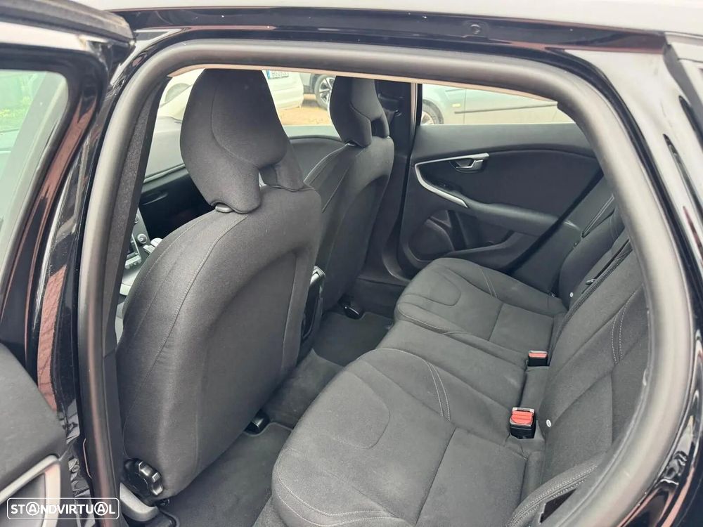 Volvo V40 2.0 D2 Kinetic - 8