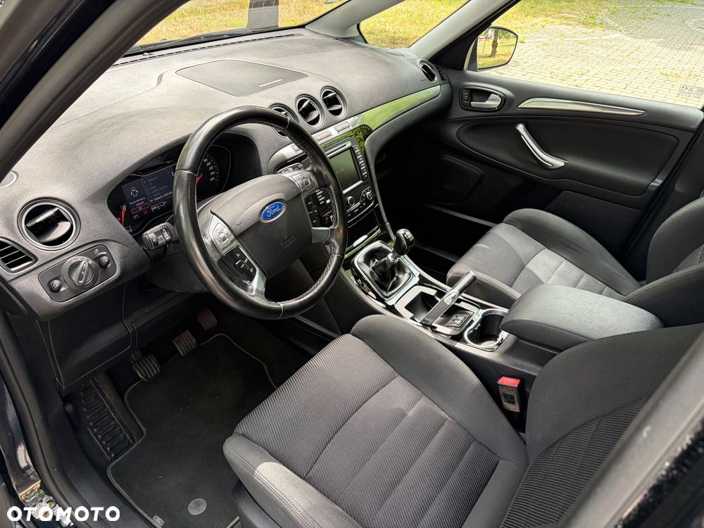 Ford S-Max - 9