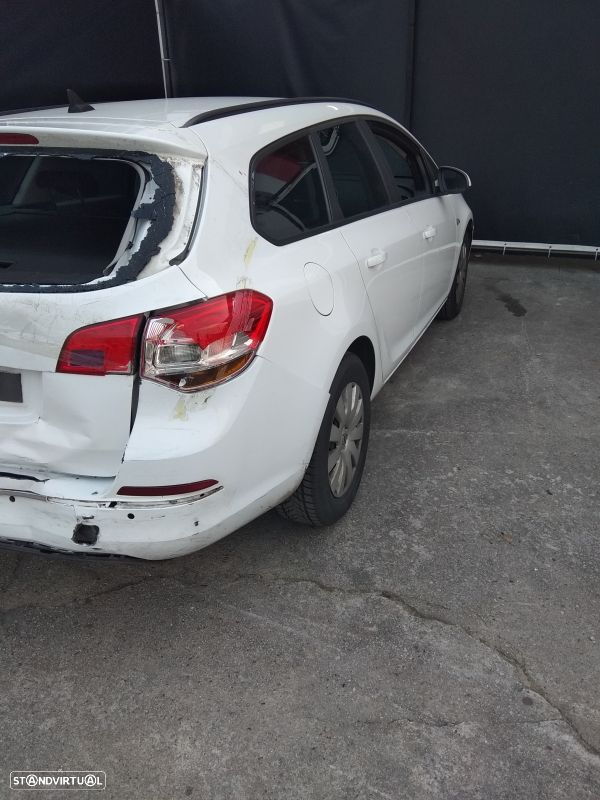 Para Peças Opel Astra J Sports Tourer (P10) - 3