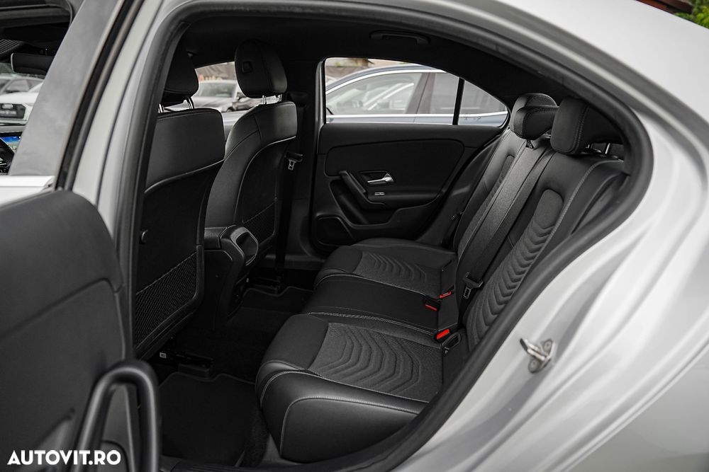 Mercedes-Benz A 200 d Sedan 8G-DCT Style - 14