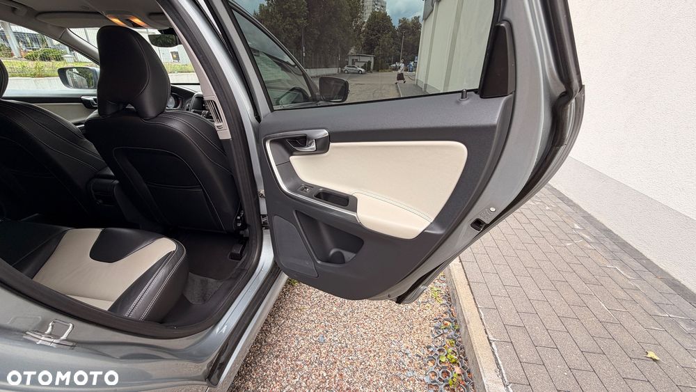 Volvo XC 60 D4 Drive-E Summum - 19