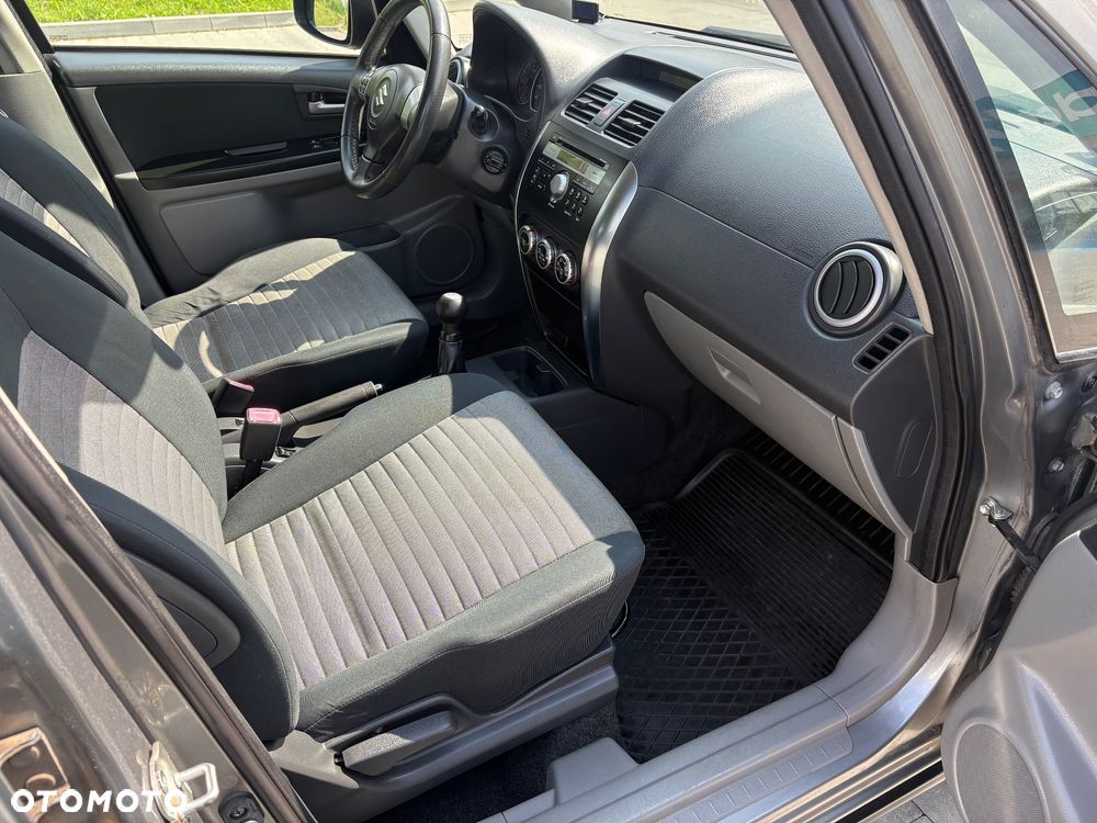 Suzuki SX4 1.6 GS / Premium 4WD - 9