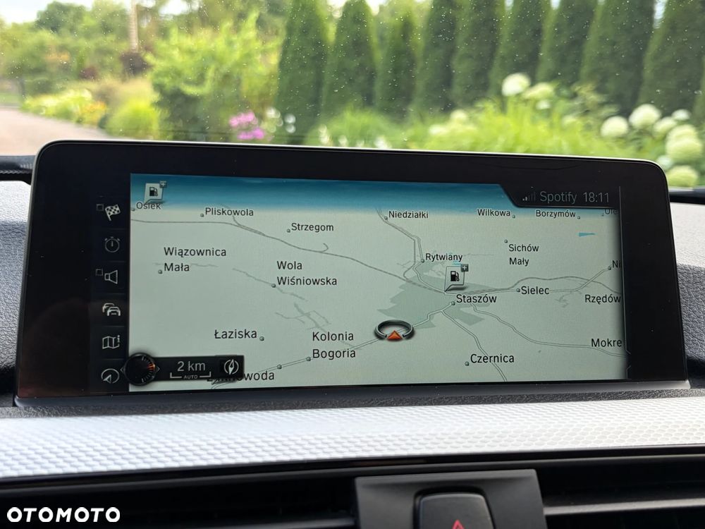 BMW Seria 3 318d M Sport - 32