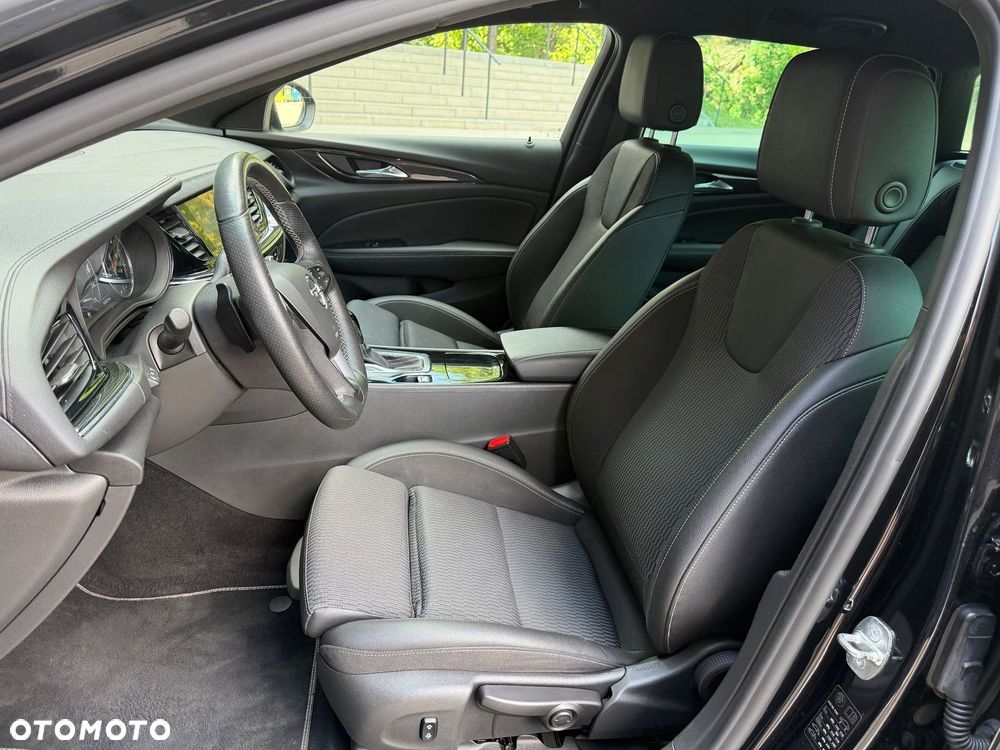 Opel Insignia ver-2-0-bitrb-d-4x4-automatik-exclusive - 17