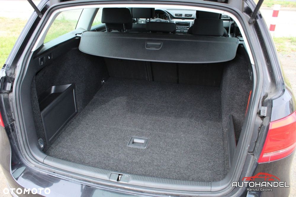 Volkswagen Passat - 17