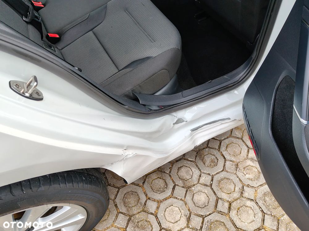 Volkswagen Golf - 16