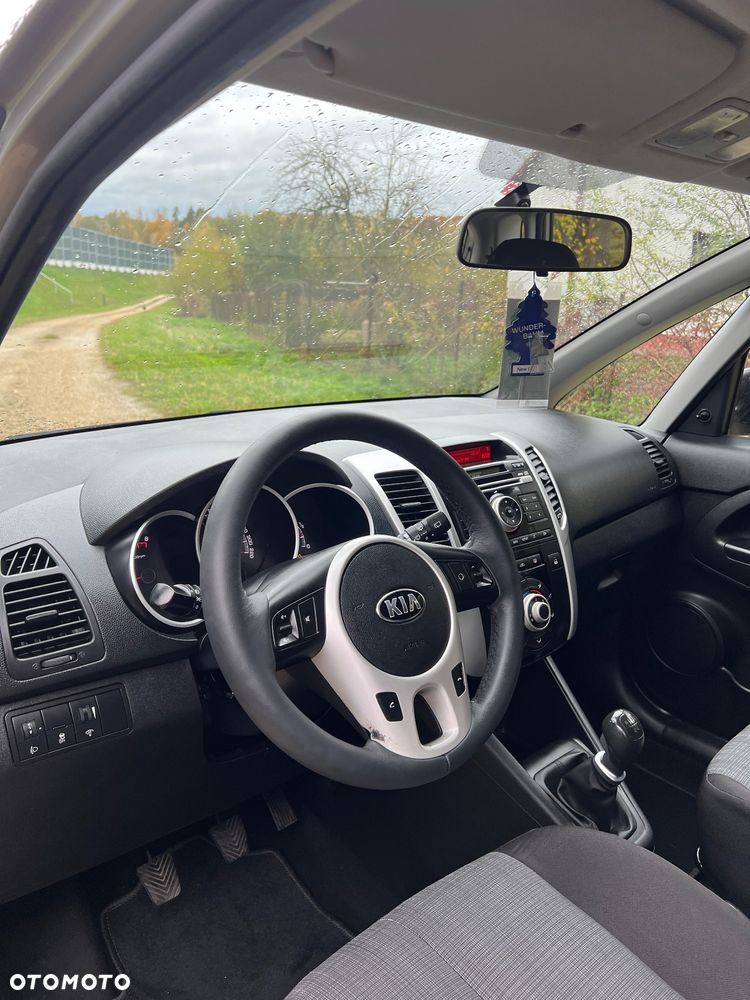 Kia Venga 1.4 S - 12