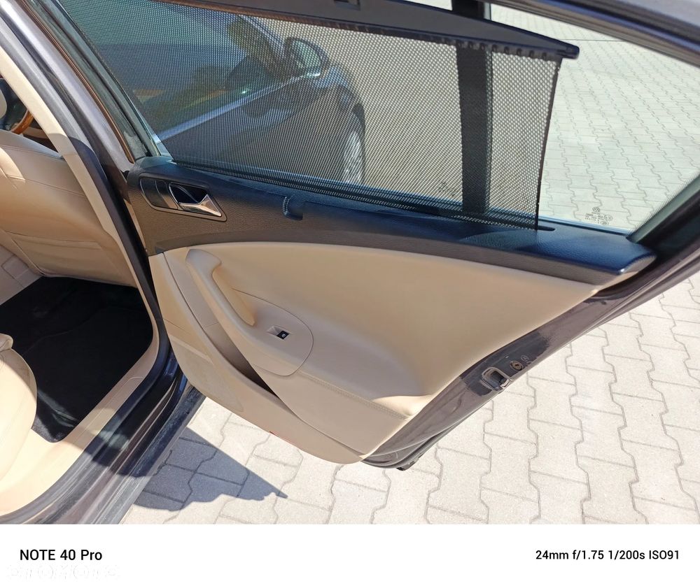 Volkswagen Passat 2.0 TDI DPF Sportline DSG - 17