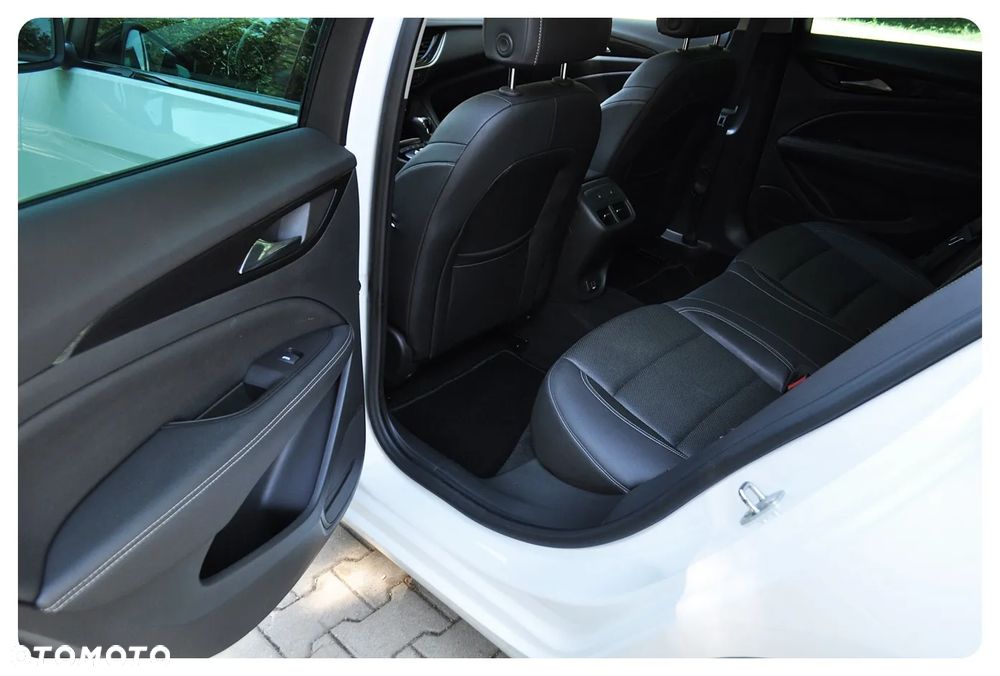 Opel Insignia 2.0 T Business Elegance S&S - 23