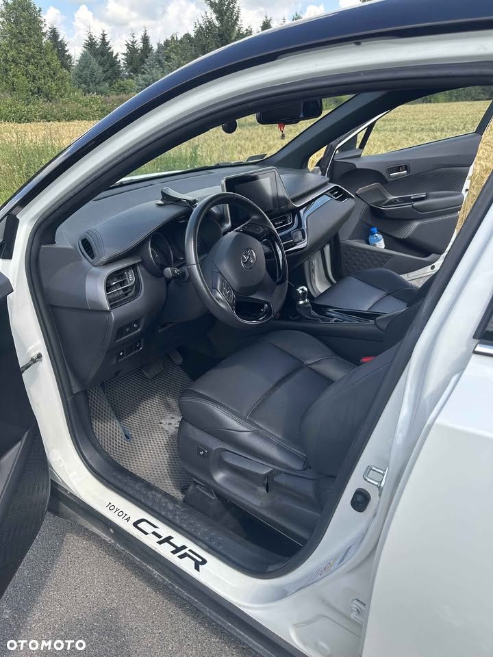 Toyota C-HR - 11