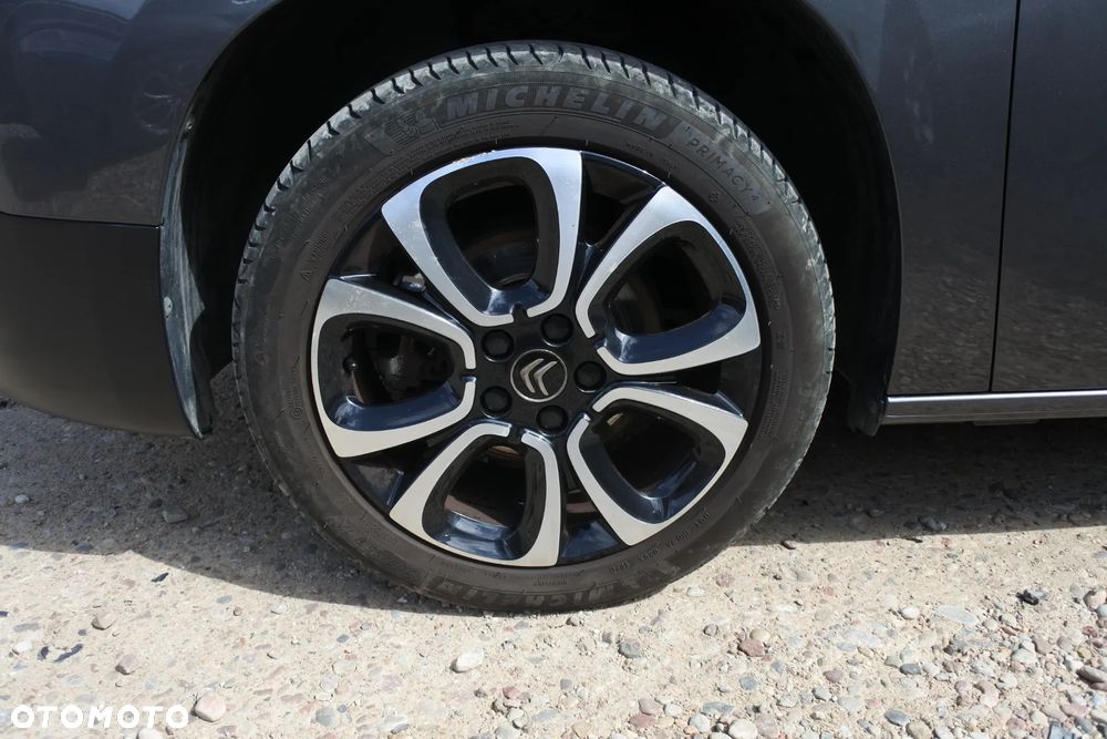 Citroën Berlingo XL PureTech 110 SHINE - 32