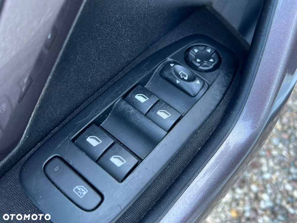 Peugeot 2008 82 VTI Active - 27