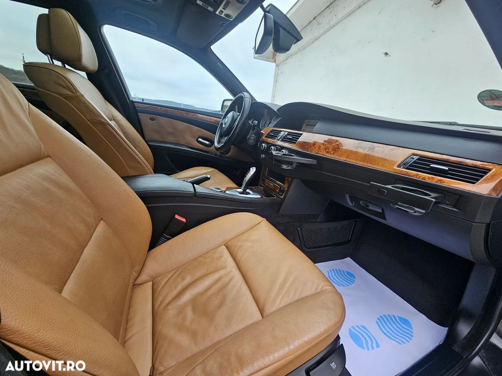 BMW Seria 5 525d Aut. Edition Exclusive - 16