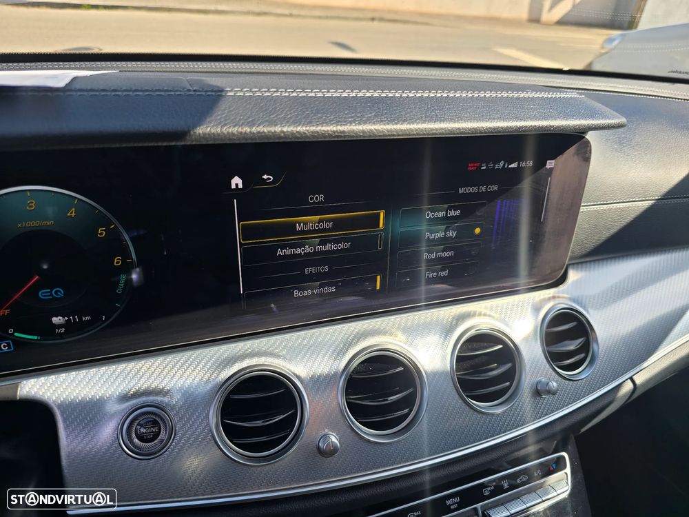 Mercedes-Benz E 300 de 4Matic 9G-TRONIC AMG Line - 23