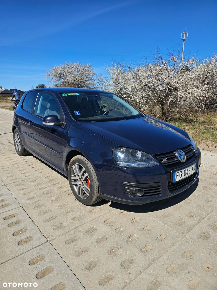 Volkswagen Golf - 1
