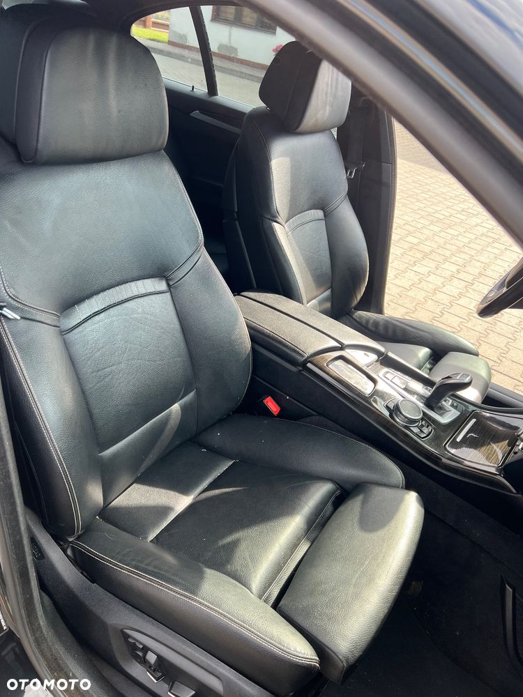 BMW Seria 5 525d Sport-Aut Luxury Line - 21